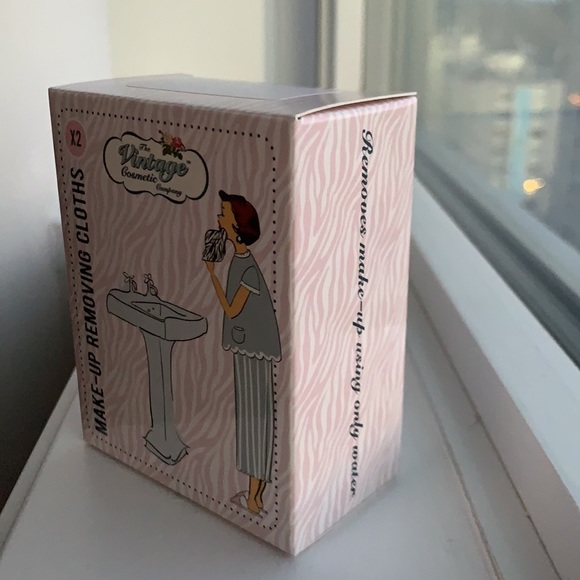 🆕 2 Make-up Removing Cloths - Picture 2 of 4